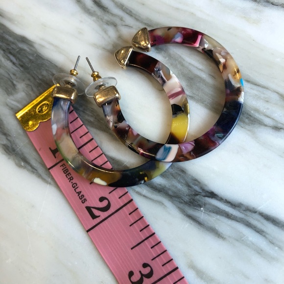 🌱Multi Resin Hoop Earrings - Picture 3 of 3